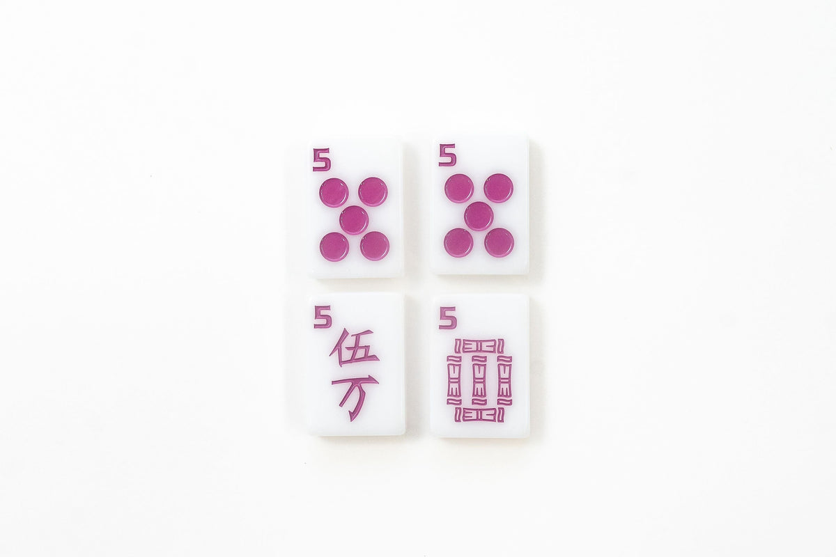The Classic Line: Crisp White Riichi & Singaporean Mahjong Tiles